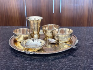 Ensemble de thali en laiton, service de vaisselle multi-pièces, plateau de service rond, vaisselle en métal, ensemble de service de table classique poli - Product Image 5