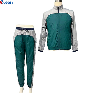 Conjunto Deportivo Personalizado para Hombre, Estilo Jogger, Color Azul Marino y Gris, Bloques de Color, Manga Larga, Cuello Alto, Cortavientos, Unisex - Product Image 5