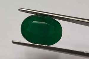 Piedra Preciosa de Esmeralda de Rajasthan, Gema Verde Natural de Corte Ovalado - Product Image 2