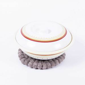 Sous-plat en feutre brun naturel, élégant et durable, tapis et coussinets pour la protection de la table - Product Image 2