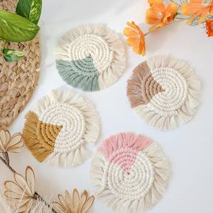 Posavasos de Macramé Tejido a Mano, Estilo Boho con Flecos, Tapete Largo de Algodón para Mesa, Ecológico, Aislante del Calor, Tamaño Personalizable - Product Image 5