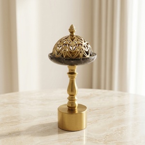 Quemador de Incienso Árabe de Resina y Metal de Lujo, Elegante Decoración para el Hogar de Oriente Medio, Juego de Mabkhara en Negro, Dorado y Plateado - Product Image 5