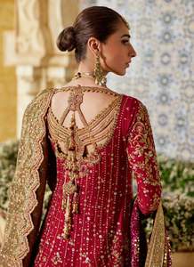 Robe de mariée longue perlée style Lehenga avec voile illusion, coupe trapèze, manches longues, pour mariages indiens et pakistanais - Product Image 2