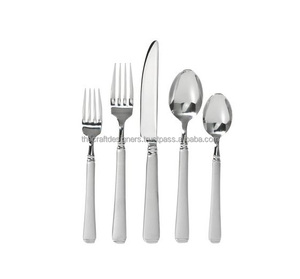 Juego de Cubiertos de Metal Clásico con Forma Atemporal que Garantiza un Uso Versátil para Hogares, Hoteles y Espacios de Comedor Profesionales - Product Image 3