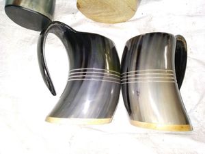 Jarra Vikinga Curva con Forma de Cuerno - Product Image 5