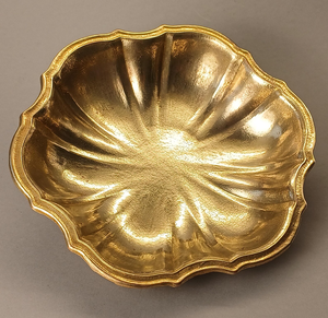 Cuenco de Latón Macizo Vintage Hecho a Mano, Cuenco Decorativo Dorado Antiguo para Decoración del Hogar, Cuenco de Latón Tradicional para Mesa - Product Image 4