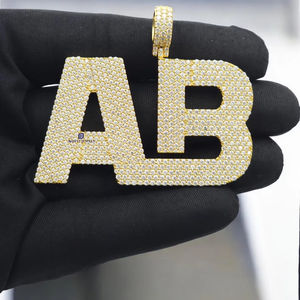 Colgante de Lujo con Letra AB con Incrustaciones de Moissanita VVS, Acabado en Oro, Joyería Personalizada con Iniciales Estilo Hip Hop para Fiestas - Product Image 1