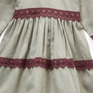 Merry Pretty — robe en dentelle de coton gris, style bohème rétro et Chic, avec manches bouffantes et housse de couche assortie, artisanale en coton pur - Product Image 2