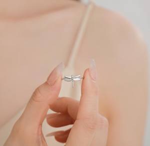 Anillo de Libélula en Plata de Ley, Talla Ajustable, Anillo de Animal, Joyería de Insecto Adorable, Anillo Inspirado en la Naturaleza - Product Image 5