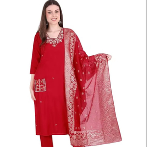 ชุดคุร์ตาสีแดง SAZU สำหรับผู้หญิง พร้อมผ้าคลุมไหล่ปักลาย |   ชุดสูทสไตล์ชาติพันธุ์ 3 ชิ้น ดีไซน์หรูหรา สำหรับงานเทศกาล งานปาร์ตี้ และงานแต่งงาน - Product Image 1