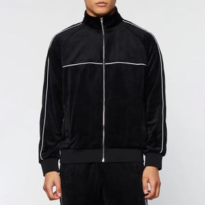 Ensemble de sport en velours prêt à l'emploi pour hommes, collection hiver personnalisée, vêtements de sport OEM, fourniture directe usine - Product Image 4