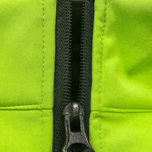 Ventes en gros de vestes softshell pour hommes, vestes de camping en plein air, vestes thermiques imperméables softshell avec capuche - Product Image 6