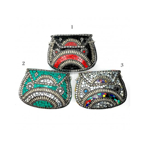 Bolso de mano hecho a mano con mosaico de acero plateado con patrón de diamante central y correa de cadena para fiestas y ocasiones de boda - Product Image 3