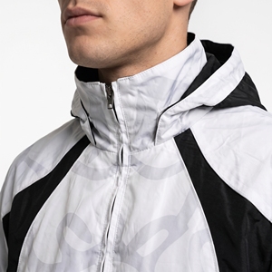 Conjunto deportivo de nailon personalizado para hombre, 2 piezas, de alta calidad, con estampado completo, chaqueta cortavientos con cremallera y pantalones deportivos. - Product Image 5