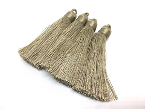 Borlas de encaje sedoso de poliéster de alta calidad hechas a mano para uniformes de oficina, borlas de galón personalizables en varios colores - Product Image 1