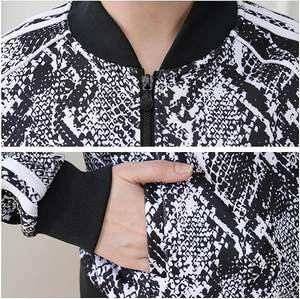 ชุดวอร์มคอปกสำหรับผู้หญิง ผ้าโพลีเอสเตอร์ผสมคอตตอน แบบสองในหนึ่ง คอเสื้อถอดได้ แจ็คเก็ตคอตั้งพร้อมฮู้ด ชุดเสื้อและกางเกง - Product Image 3