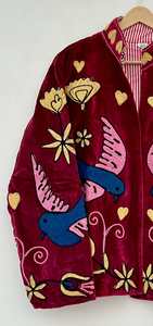 Chaqueta Corta de Terciopelo Bordada a Mano Estilo Uzbeco para Amantes del Arte y la Moda Sostenible, Abrigo Corto con Bordado Suzani, Prenda Exterior Destacada - Product Image 5