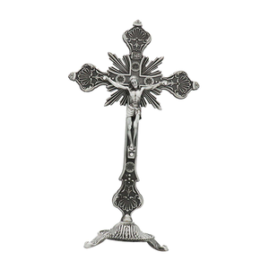 Croix de table religieuse en aluminium poli de 10 pouces, style moderne antique, faite à la main, pour la décoration intérieure et l'utilisation en chapelle - Product Image 5