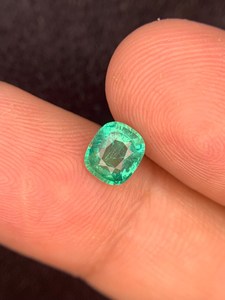 Esmeralda Natural de la India, Verde Facetada, Gema Suelta con Certificación IGI, Ligera, para Joyería, Anillos, Colgantes, Pendientes, Regalo - Product Image 1