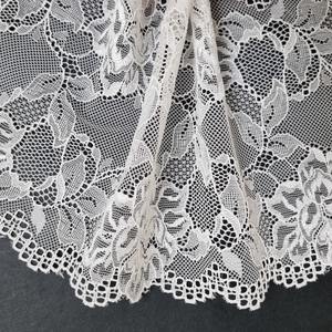 Tela de Encaje Elástico Floral de 17.5cm, Ligera y Suave, de Nailon y Spandex, con Borde Festoneado, para Lencería y Vestidos de Novia - Product Image 1