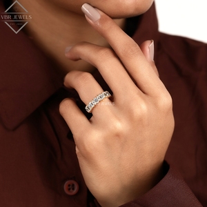 Anillo de Eternidad de Diamantes de Corte Mixto de Lujo en Oro Amarillo con Marquise y Baguette, Anillo de Boda para Mujer, Regalo de Joyería Nupcial - Product Image 5