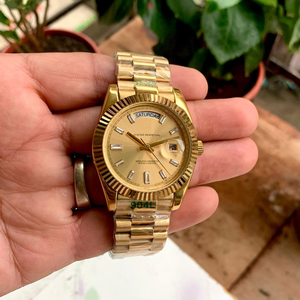 นาฬิกาอัตโนมัติคุณภาพสูงรุ่นลิมิเต็ดอิดิชั่น ดีไซน์หรูหรา ตัวเรือนสีทอง ขอบหน้าปัดแบบฟลูเต็ด สายสตีลโทนสีทอง พร้อมกลไกเชิงกลแบบแชมเปญ - Product Image 3