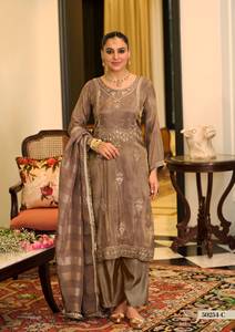 Elegantes Besticktes Seiden-Knielanges Schnelltrocknendes Indisch-Pakistanisches Top und Hosen-Dupatta-Set für Damen Partykleidung - Product Image 2