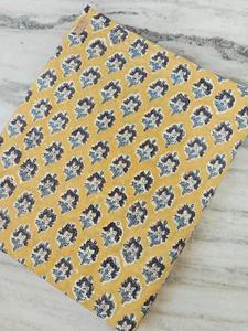 Tela de algodón estampada a mano de la India, tela de algodón suave con estampado a mano, proveedor mayorista de exportación, proveedor listo para pedidos al por mayor. - Product Image 4