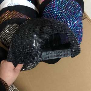 Nouvelle casquette de baseball en maille pour femme avec strass et visière incurvée, idéale pour l'extérieur - Product Image 6