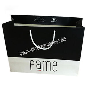 Logo imprimé personnalisé, sacs cadeaux en papier de Shopping de luxe, emballage avec poignée en ruban - Product Image 1