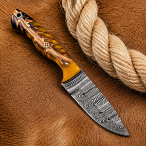 Couteau de chasse Damas personnalisé OEM/ODM avec manche en bois et résine, lame fixe, couteau de survie pour le camping en plein air avec étui en cuir - Product Image 2