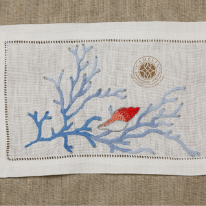 Serviette de cocktail brodée élégante, durable et réutilisable, rehausse la qualité des repas, idéale pour les mariages et les tables rustiques. - Product Image 3