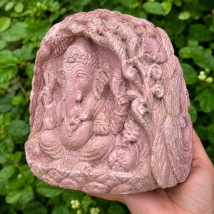 Statue de Ganesha en thulite rose sculptée à la main – Sculpture double face rare en pierre – Art hindou en pierre précieuse naturelle - Product Image 4