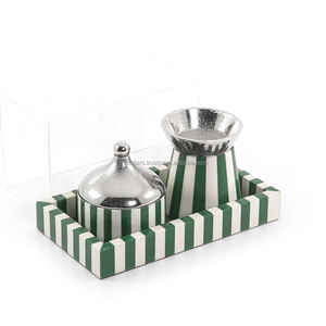 Brûleur de Bakhoor haut de gamme Noor Al Oud avec incrustation de résine et pot en acrylique transparent, idéal pour les cadeaux de Ramadan et comme accessoire de parfum d'intérieur - Product Image 5