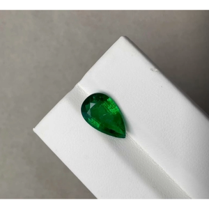 Best Grade Natural Pear Shaped Green Emerald Premium Gemstone for Fine Jewelry Making Use - Product Image 1