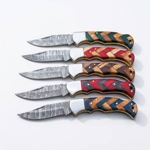 Couteau pliant artisanal en acier Damas avec verrouillage arrière, manche en bois Pakka, embout en acier, BLADE MARK INDUSTRIES BMI31 - Product Image 4