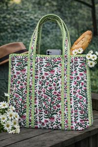 Sac fourre-tout élégant pour femme, grand format, imprimé floral bleu, matelassé, fermeture ouverte, en coton indien, lavable, pour le shopping quotidien et les voyages - Product Image 5