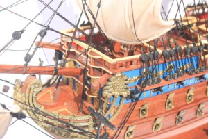 VERSIÓN DE ALTO NIVEL DE DETALLE - SAN FELIPE PINTADO EN AZUL - Maqueta de Barco de Guerra Español de Madera Hecha a Mano, Independiente - Product Image 3