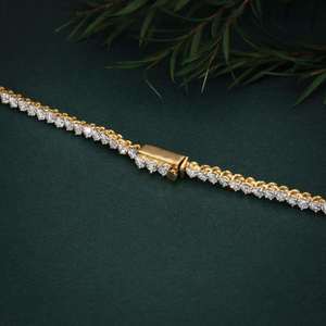 Collier de luxe en or jaune avec diamants de laboratoire gradués certifiés IGI – Bijoux raffinés pour mariée, fiançailles et soirées élégantes - Product Image 4