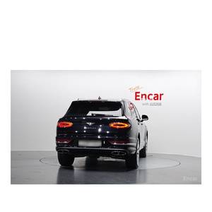 Bentley Bentayga 4.0 V8 Azure Modèle décembre 2023 33 565 km Volant à gauche Boîte de vitesses automatique Sièges en cuir Caméra arrière - Product Image 4