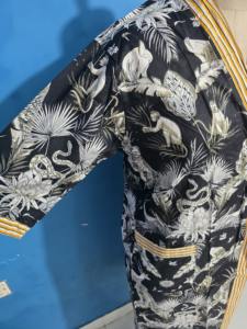 Robe longue d'été bohème hippie pour femme, imprimé singe noir, kimono avec ceinture à cordon, en coton tissé, vente en gros, pour automne et printemps - Product Image 2