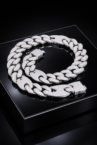 Chaîne cubaine tendance personnalisée en argent sterling avec moissanite ou diamants de laboratoire, en or 10K ou 14K - Product Image 4