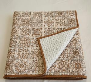 Colcha Kantha de Algodón Puro Hecha a Mano, Estilo Tradicional, Teñida Naturalmente, Manta Bohemia, Lavable, Reversible y Ecológica - Product Image 4