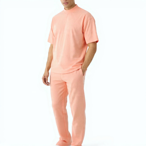 Conjunto Deportivo de Dos Piezas para Hombre, Corte Holgado, Camisa Oversize con Cuello Moke y Pantalón de Corte Holgado con Logotipo Personalizado - Product Image 3