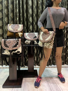 กระเป๋าสะพายพาดลำตัวแบบลำลองสำหรับผู้หญิง, กระเป๋าหนังวัวแท้แบบตะวันตก - Product Image 3