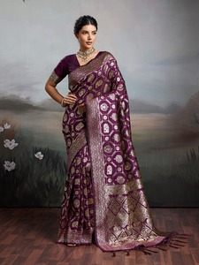 House of Pataudi Woven Banarasi Silk Blend Formal Wedding Loose Fit <b>Saree</b> - Product Image 6