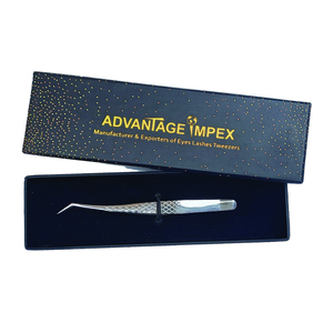 Pince à isolation angulaire à 45 degrés, idéale pour l'isolation de haute précision et la manipulation facile des éventails de volume 2D-5D. - Product Image 1