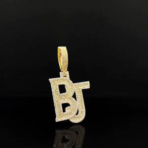 Pendentif personnalisé pour homme en alliage plaqué or, style hip-hop, avec diamants CZ effet givré - Product Image 1