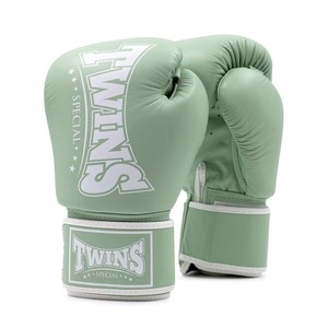 Guantes de Boxeo de Cuero Azules Twins, Venta al por Mayor, con Cierre de Gancho y Bucle, Correas Ajustables para Kick Boxing y Artes Marciales - Product Image 5