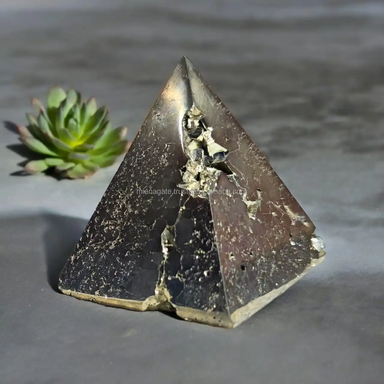 Wholesale Natural Peruvian Pyrite Drusy Pyramid Natural Gemstone High Grade Peru Pyramid Healing Crystal fool's gold Pyramid